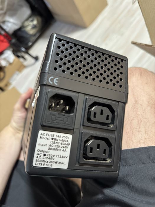 Powercom BNT-600A безперебійник UPS упс, працює без проблем