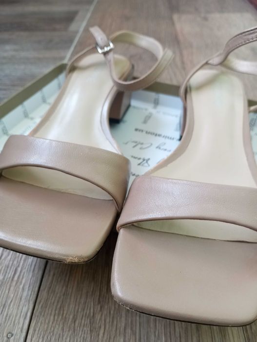 Босоніжки жіночі 38 розмір б/в