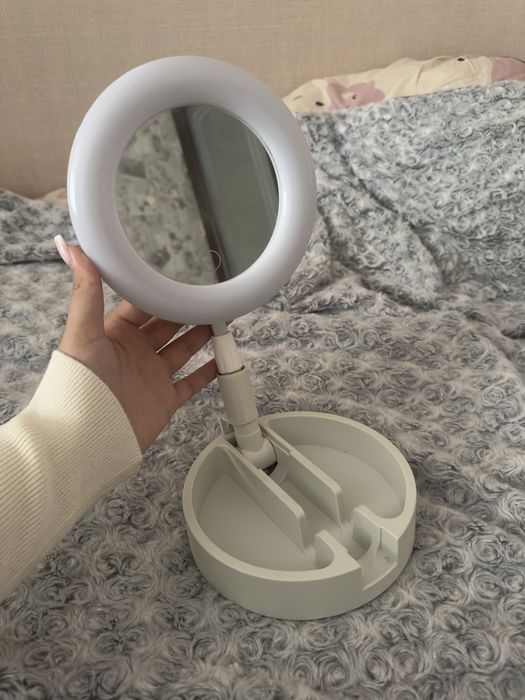 дзеркало з підсвіткою для туалетного столику