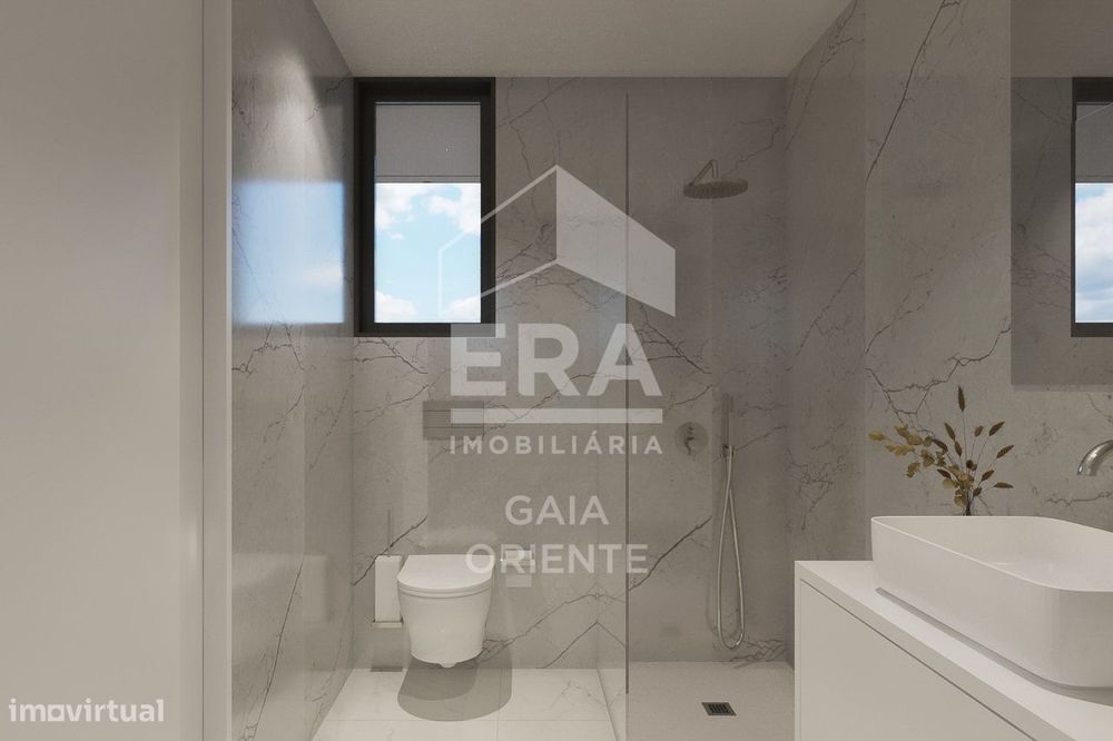 Apartamento T2 Novo no Último Piso com Varanda