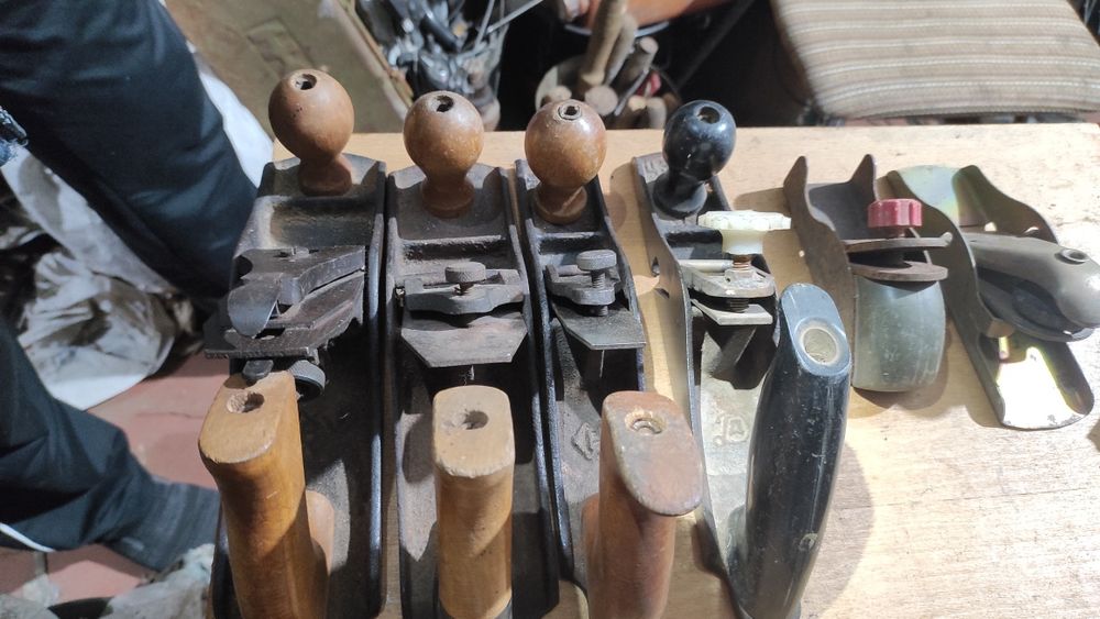 Рубанок стамеска бур топор ножевка