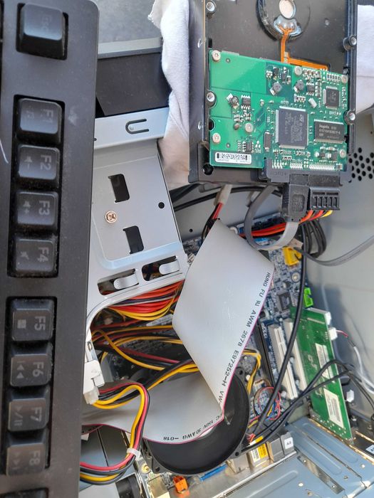 computador Packard Bell com placa de tv muito bom.