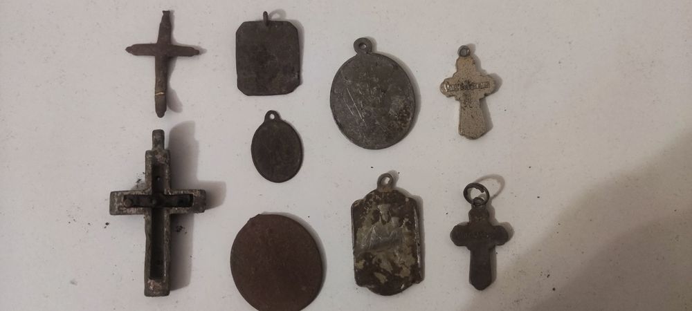 Монеты, крестики нательные иконки одним лотом