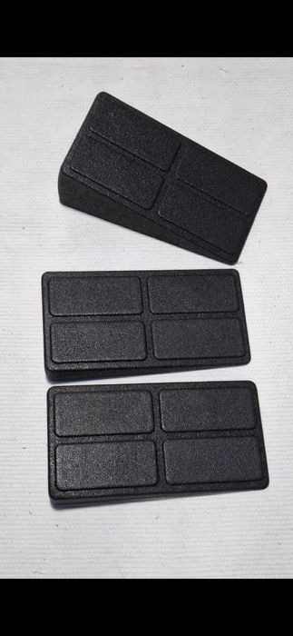 Plataforma em angulo para treino como nova.
Composta por 3 peças.