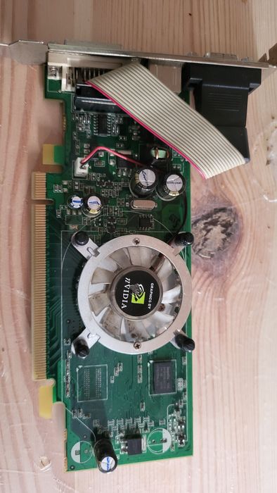 GeForce 7300 SE  em boas condições