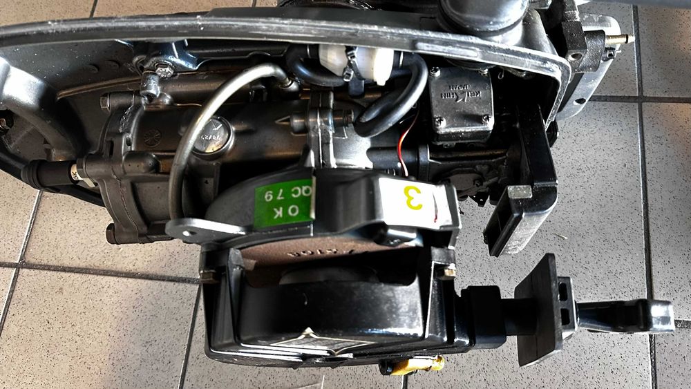 Motor 5 HP MARINER 2T (Coluna alta para veleiro) com Deposito