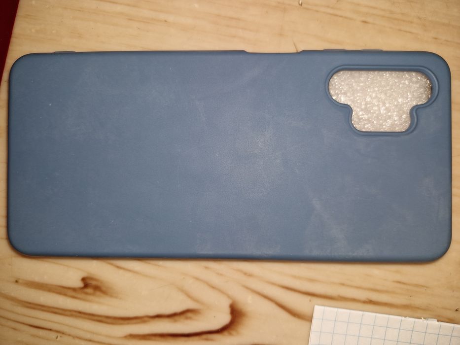 Продам нрві чохли для телефону