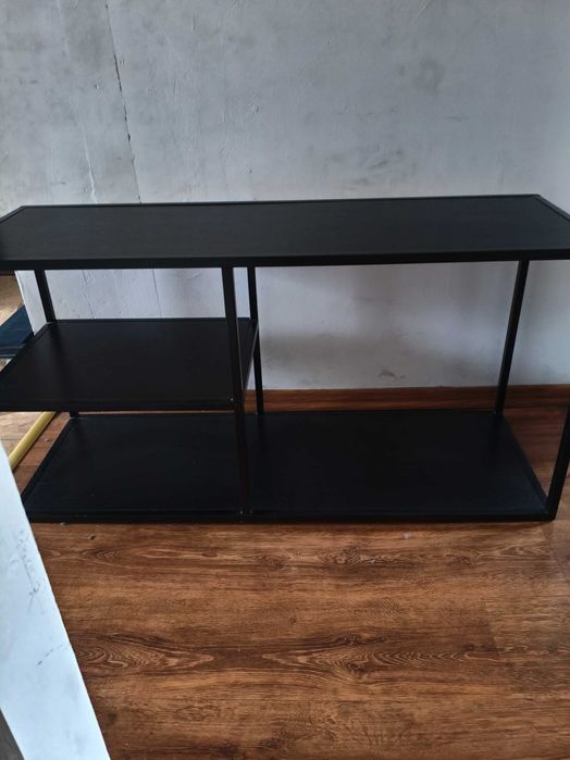 Stolik pod telewizor