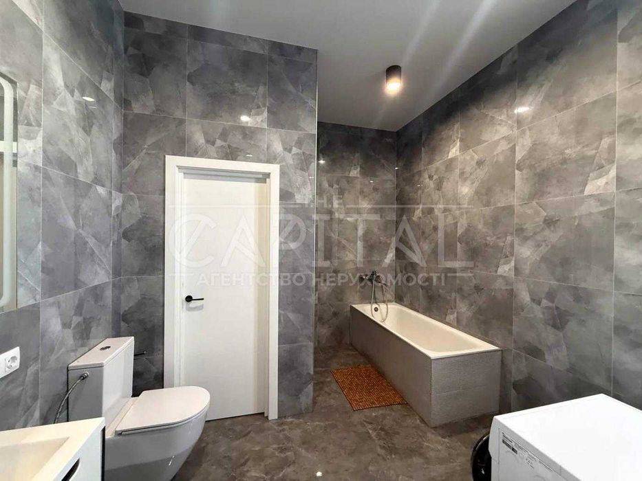 House in Kyiv, Chervonyy Khutir, Rembaza - View 5