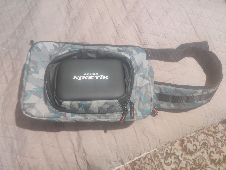 Сумка Azura Kinetik Sling Top Bag