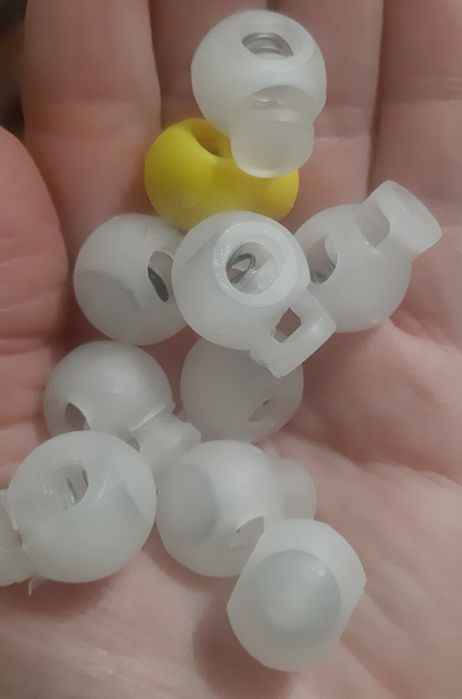 Швейна фурнітура. Фіксатори. Залишки. Інша фурнітура в наявності (див.