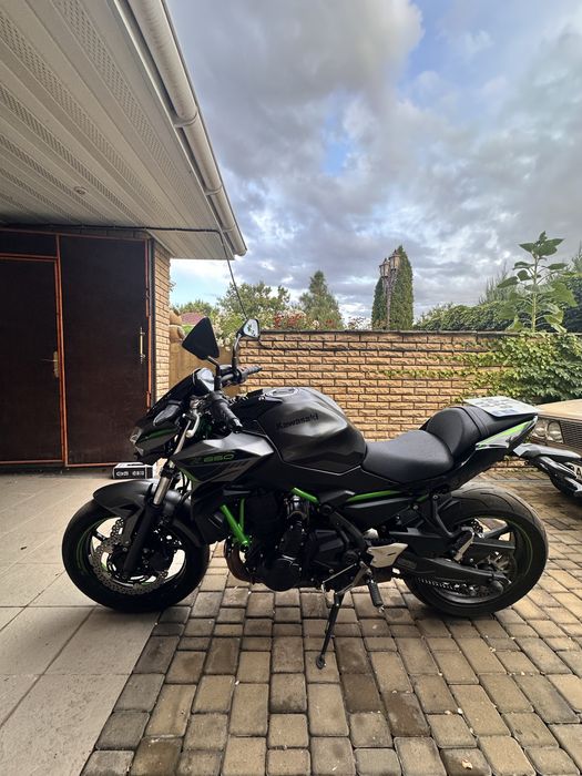 Kawasaki Z650 (2023) — Родной пробег 5 тыс. км, 1 владелец (ABS + Traction Control)