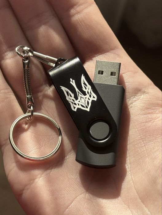 Готова USB флешка з музикою для магнітоли