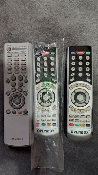 Пульт  бу. Продаєтья комплектом 3 од.