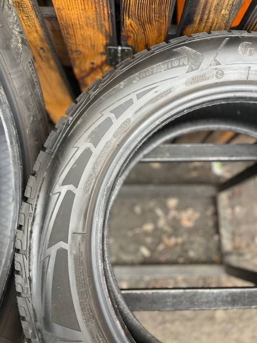 Б/у шини 225/60 r18 Goodyear