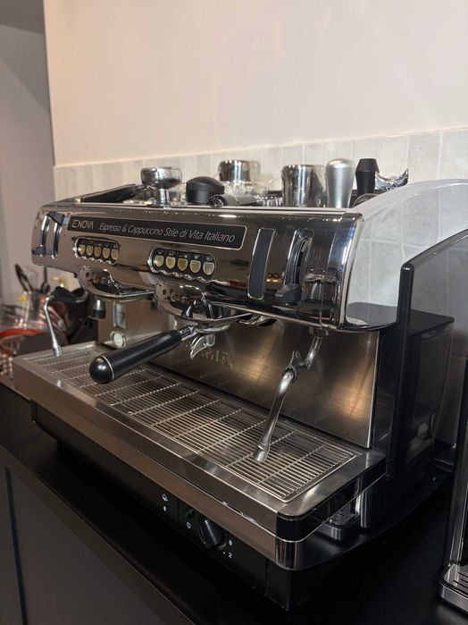 Profesjonalny ekspres ciśnieniowy w okazyjnej cenie