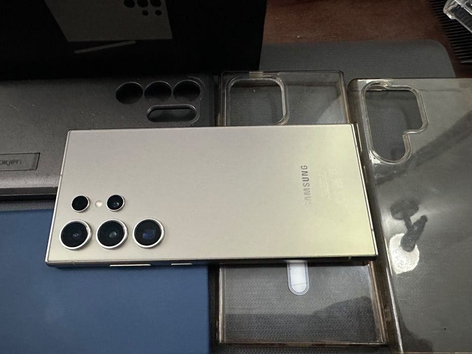 Samsung S24 ultra 12/256GB impecável com extras