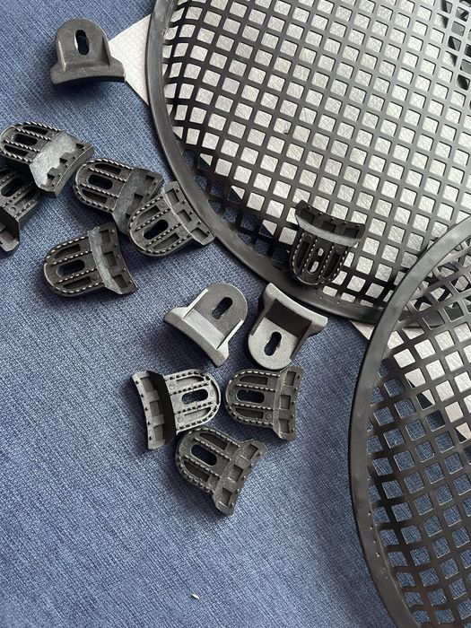 Maskownica siatka na głosnik 30cm mocowania