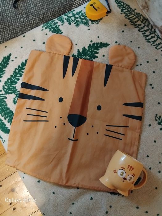 Ozdobna poszewka na poduszke dla dzieci