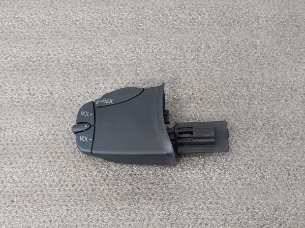 Comando / botão / interruptor multifunções FORD Focus I Carrinha Van (
