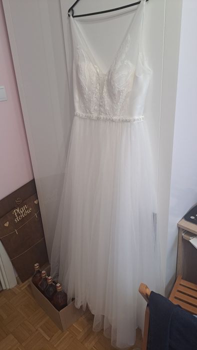 Suknia ślubna 42 wraz z welonem