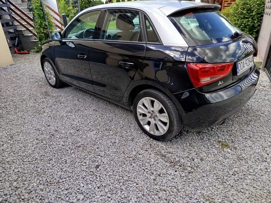 Audi A1   1.2 tfsi. książka serwisowa. panorama