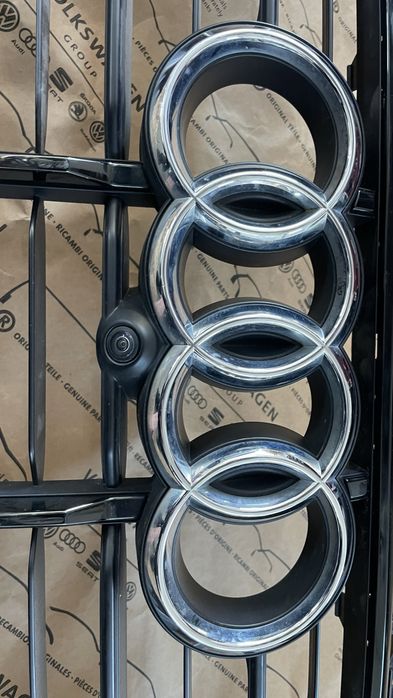 Решетка audi Q7 4m lift black