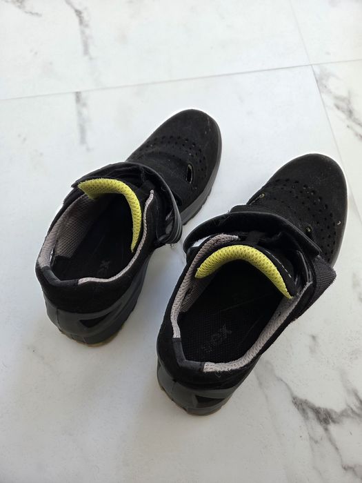 Sandały robocze Uvex z noskiem ochronnym