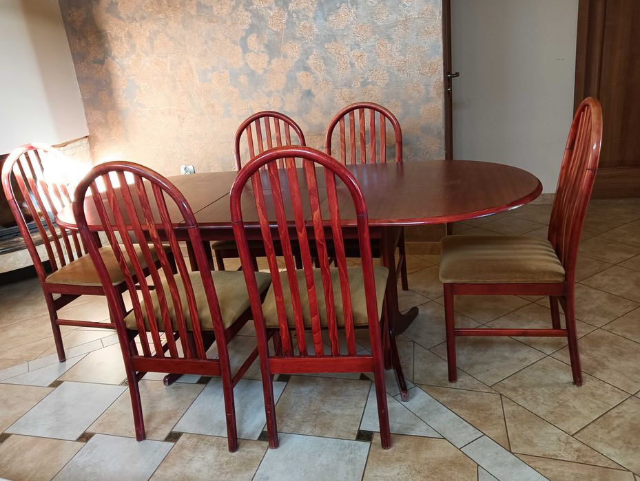 stół i 6 krzeseł