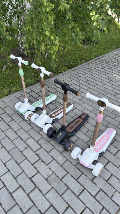 Дитячій триколісний складний самокат Maraton Lambo