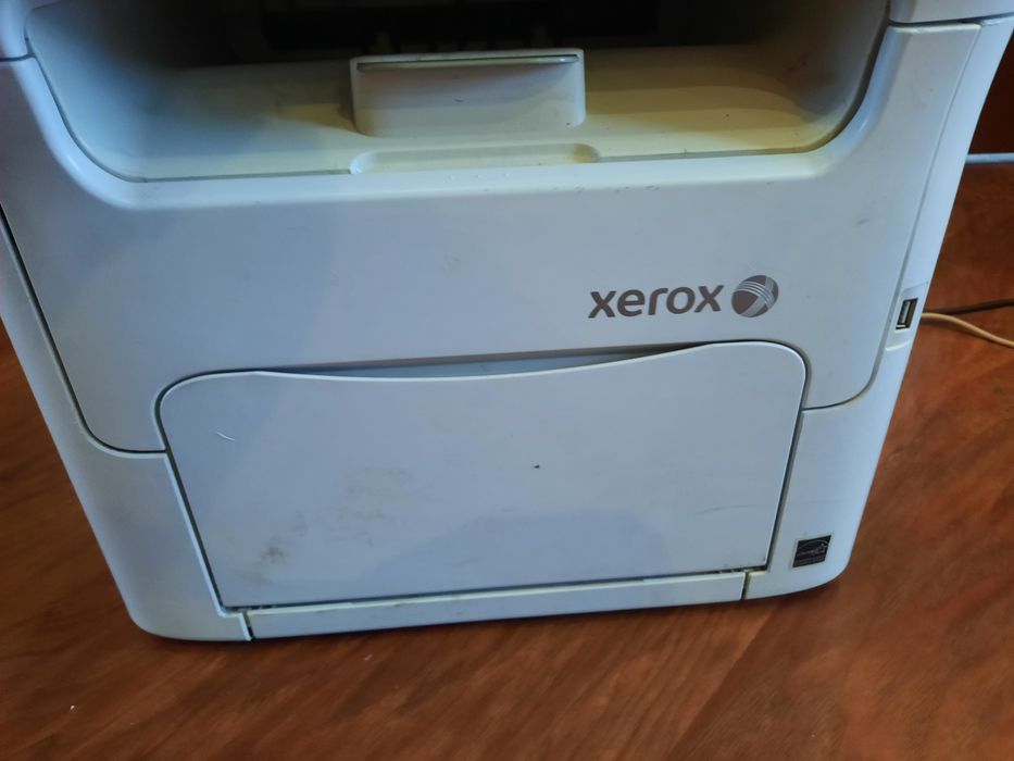 Принтер Xerox Phaser 6121 MFP