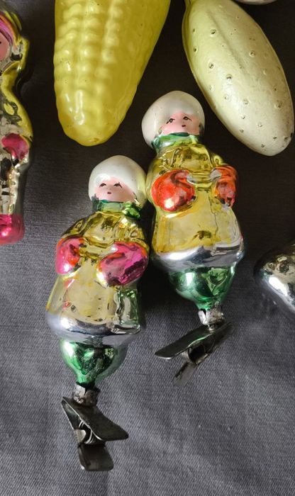 Новогодние игрушки,игрушки для ёлки старинные 8шт