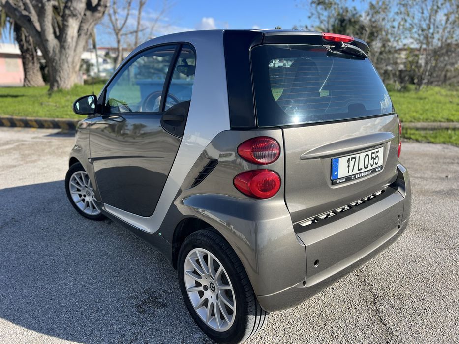 Smart Fortwo 1.0 MHD 71 de 2011 com apenas 76000 kms