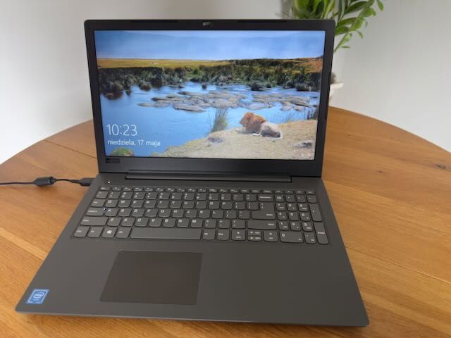 Laptop Intel Celeron N4000 / 4 GB RAM / SSD 256 GB