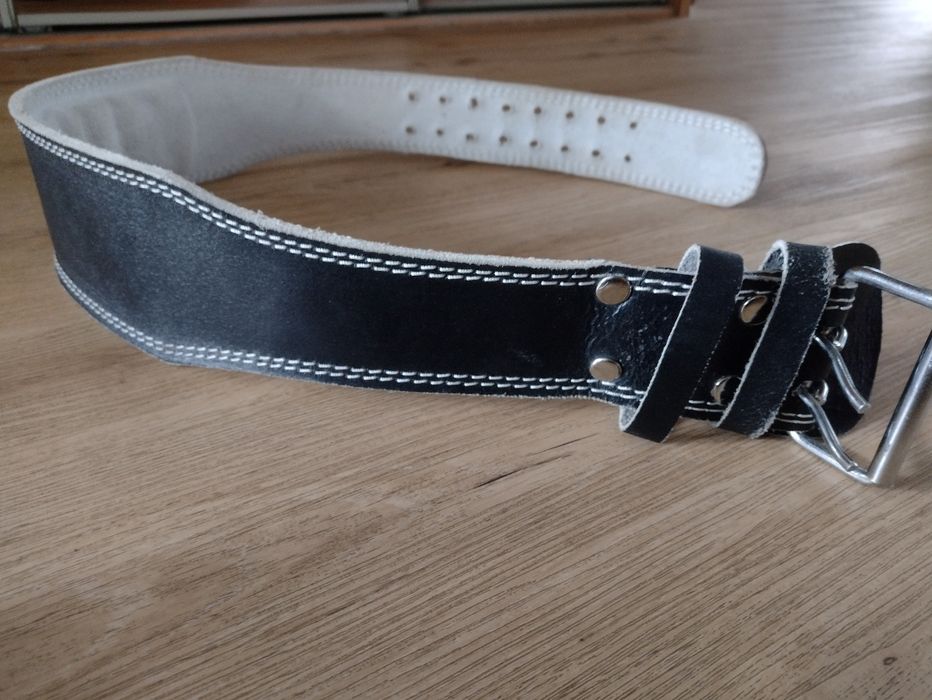 Skórzany pas kulturystyczny