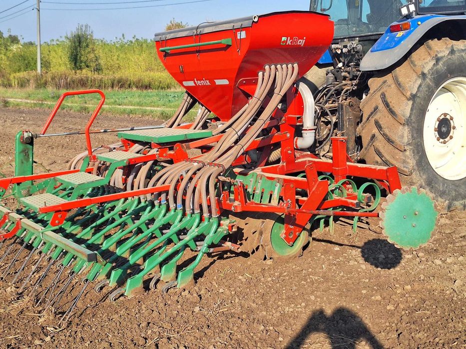 Agregat uprawowo-siewny Unia Fenix 700/3