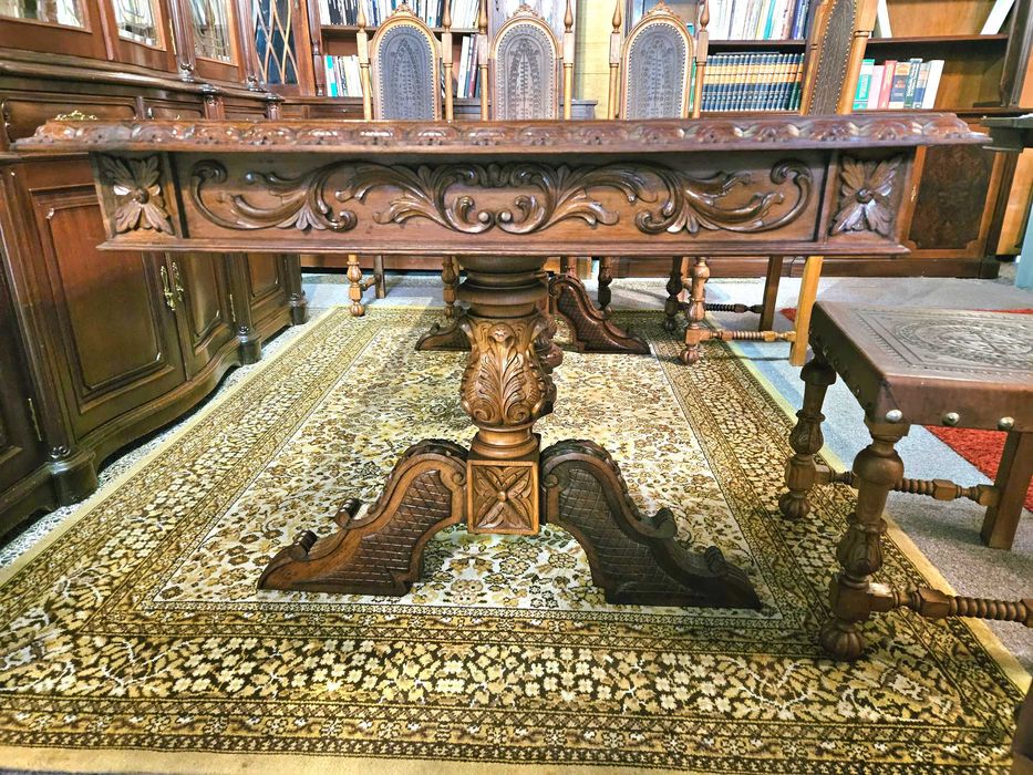 Mesa antiga em madeira maciça - óptimo estado - Só a mesa as cad