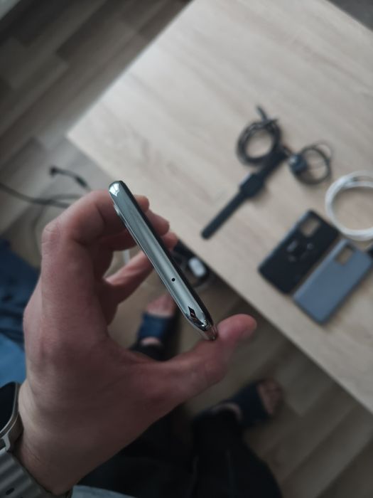 Realme GT Master Edition + Powerbank 8800 mAh + Realme Watch 2 Pro – z