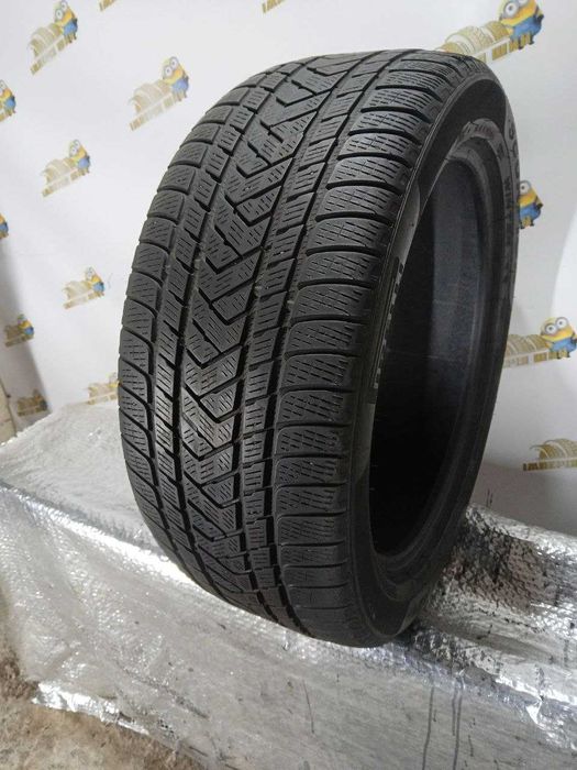 Шина Pirelli 285/45R21. 1шт. Runflat Зима Розпаровка 2021р. (0531)