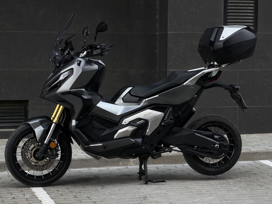 HONDA X-ADV 750 - Como Nova!
