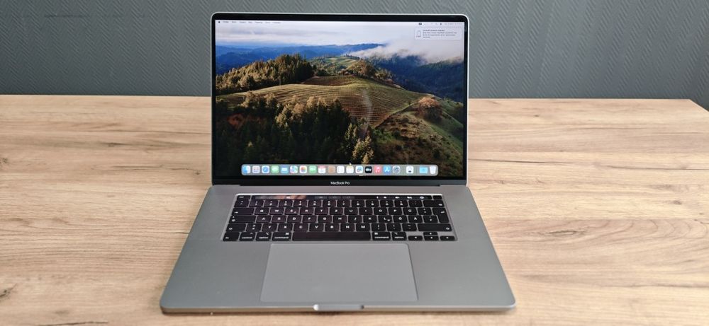 MacBook Pro 16 (2019) i9 / 64 GB RAM / 2 TB SSD /AMD Radeon Pro 5600M 8gb Топова конфігурація