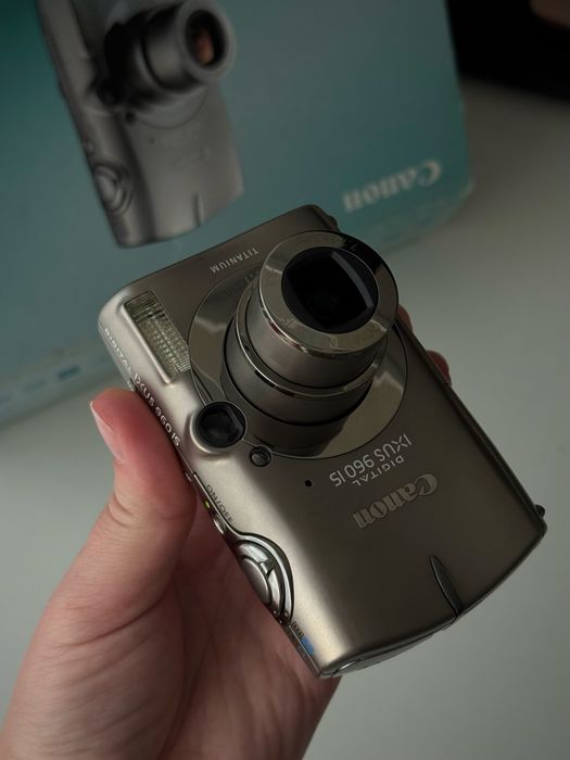 Цифровий фотоапарат Canon Digital IXUS 960 IS Titanium 12.1MP | Повний комплект | CCD | Made in Japan