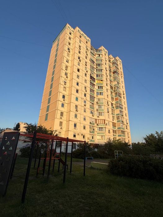 Продаж 3-к кв Троєщина Лісківська буд. 24