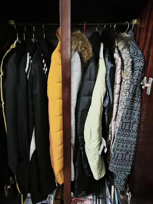 Roupeiro em cerejeira 140x59x200