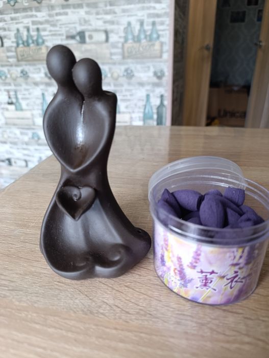 Статуетка з димком