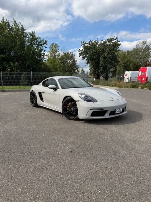 Porsche 718 Cayman