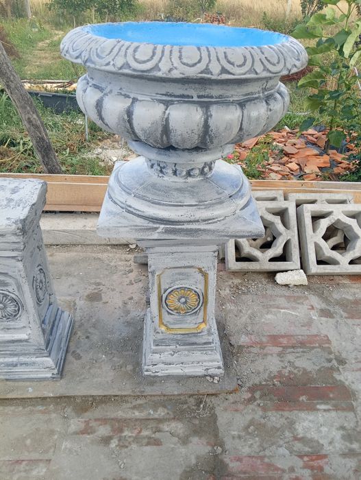 Вазони садові(римські,греческі)