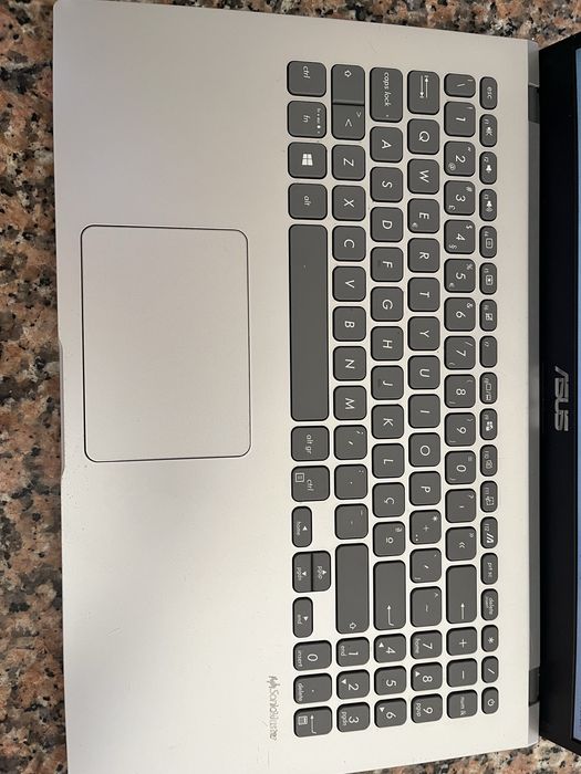 Portátil Asus F509MA