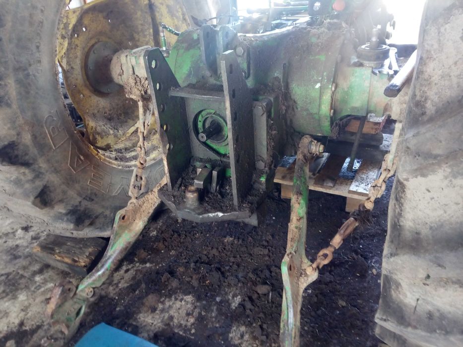 John Deere 2850 zwolnica tył tylna 2650 wał koła piasta