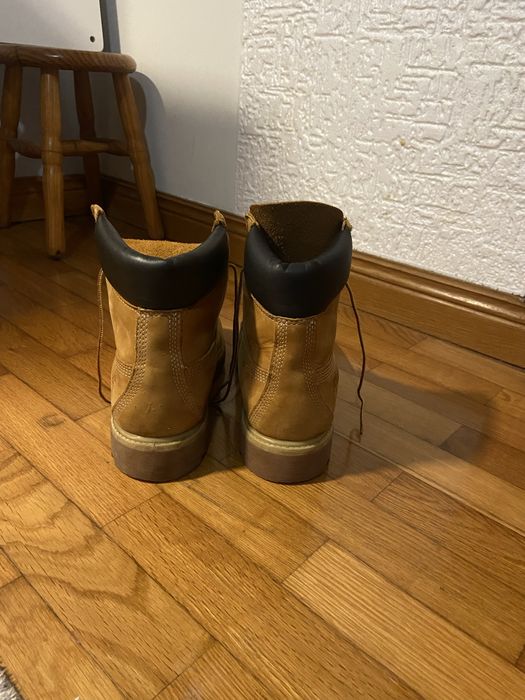 Timberlands- Brown - size 40